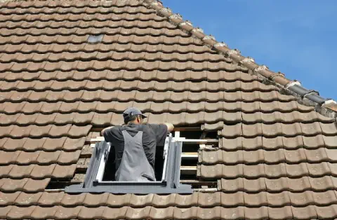 Pose de velux - Château-Ville-Vieille